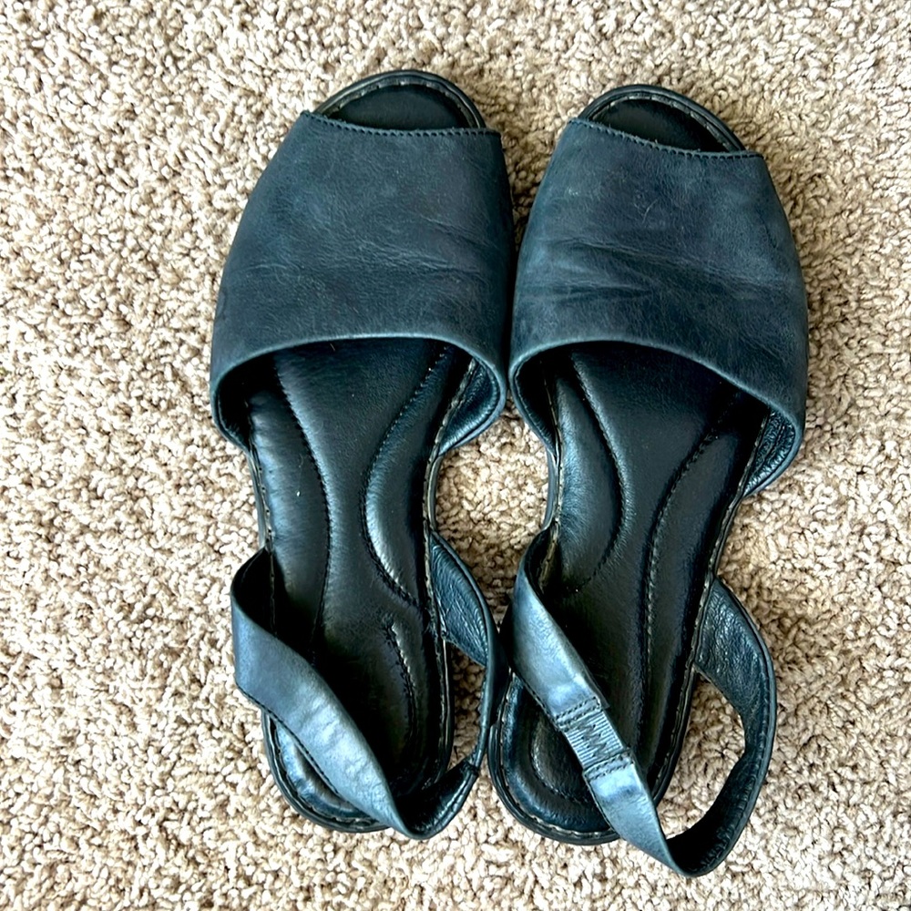 Women’s size 9 black leather Born brand sling back flats